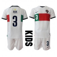 Fotballdrakt Barn Portugal Pepe #3 Bortedraktsett VM 2022 Kortermet (+ Korte bukser)
